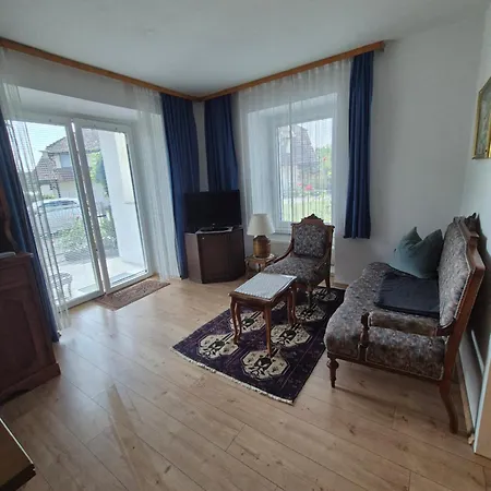 Nusswald Apartment *