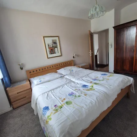 Nusswald * Крумпендорф